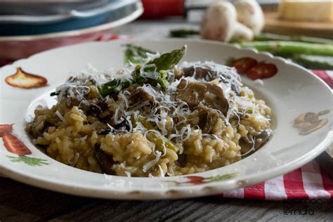 Risotto De Cogumelos E Espargos Frescos Gramas De Ternura