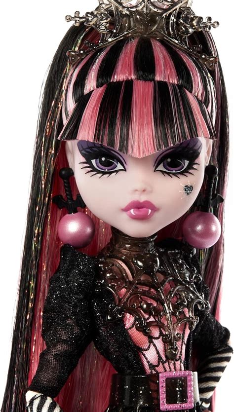 Monster High Cabelo Rosa - Boneca Monster High Draculaura, edição especial Howliday, vestido rosa ...