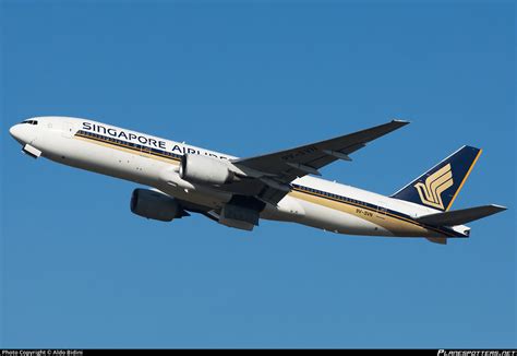 9V SVN Singapore Airlines Boeing 777 212ER Photo By Aldo Bidini ID