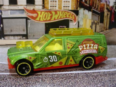 Hw City Exclusive Time Shiftergreen Red Pizza Deliveryloose Hot