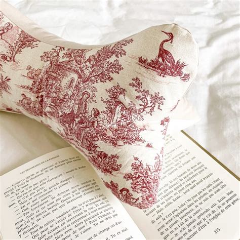 Coussin De Lecture Toile De Jouy Escale En Bord De Page