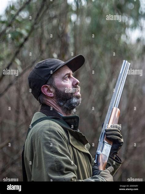 Escopeta debajo y encima fotografías e imágenes de alta resolución Alamy