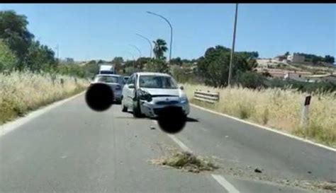 Scontro Stradale Sulla Gela Manfria Due Auto Coinvolte Quotidiano Di