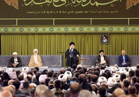 Ayatollah Khamenei Desak Dunia Muslim Untuk Putuskan Hubungan Dengan