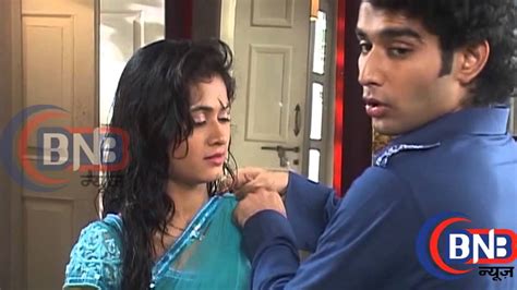 Titu Trying To Pin Up The Panchi Saree 8 July 2015 Tu Mera Hero 7th