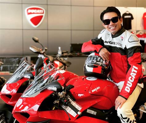 Minh Nhựa vung tiền mua hẳn 5 chiếc xe Ducati khác nhau 2banh vn