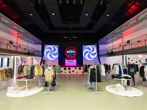 Mañana abre sus puertas la primera pop up store de SHEIN en Sevilla