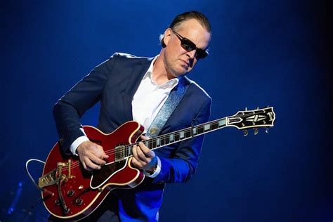 Joe Bonamassa Releases New Single And Video I Want To Shout About It