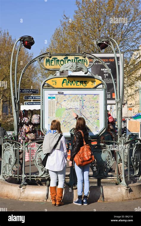 Finding Directions In Anvers Metro Station Paris Stock Photo Alamy