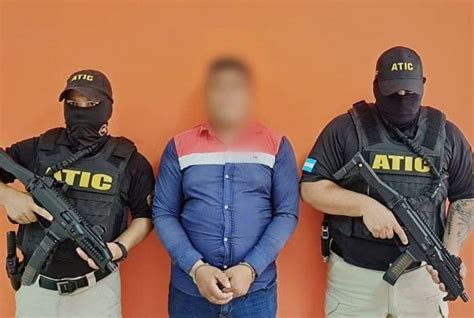 Detenci N Judicial A Polic A Y Otra Integrante De Banda Criminal