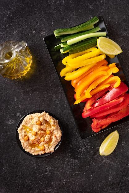 Premium Photo Vegan Hummus Dip With Healthy Vegetables