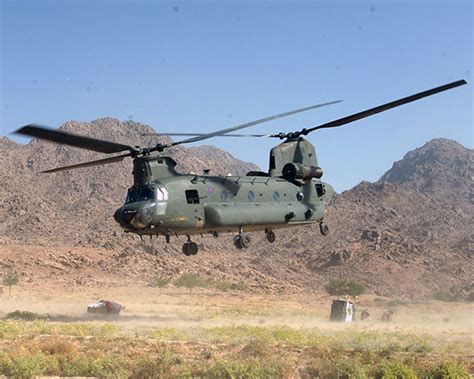 UK Military Helicopter Photos - RAF Chinook - Afghanistan