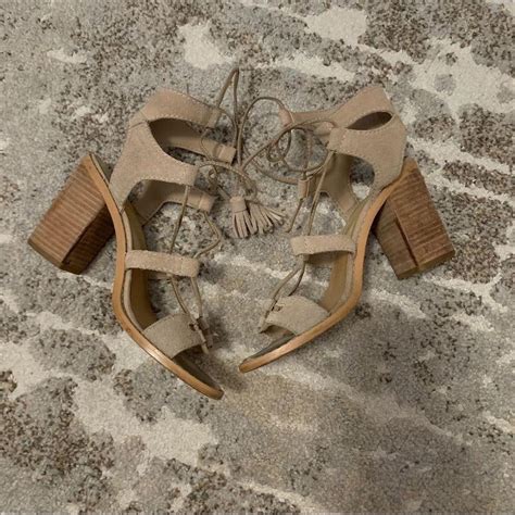 Dolce Vita Women S Tan Sandals Depop