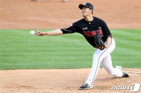 고영표 7이닝 무실점 Kt 2연승35경기 차 선두 질주종합 네이트 스포츠