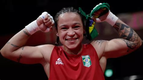 Bia Ferreira Conquista A Prata No Boxe Feminino Em T Quio Tem Londrina