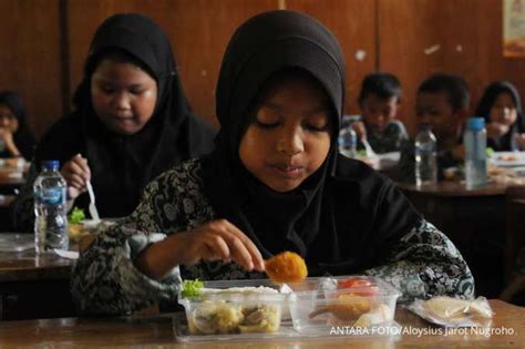 Anggaran Makan Bergizi Gratis Rp 10 000 Per Anak Bagaimana Gambaran