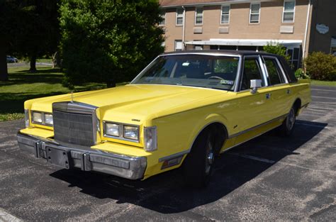 Lincoln Town Car Base Hemmings