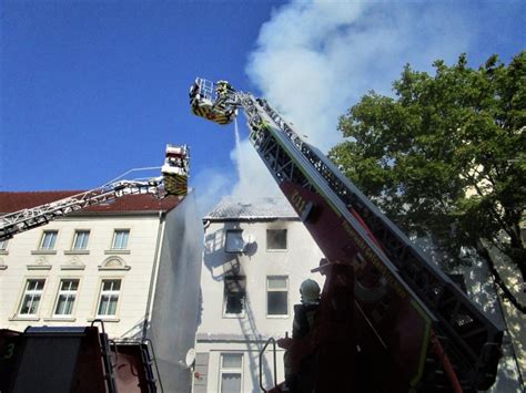 Zehn Verletzte Und Hoher Sachschaden Nach Brand In Mehrfamilienhaus