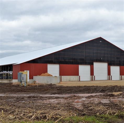 Prefab Steel Structure Cow Shed Diary Poultry Farm House Building