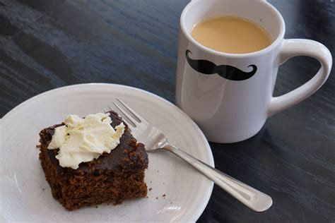 Anne's Odds and Ends: Tasty Molasses Cake Recipe from the Kitchen House