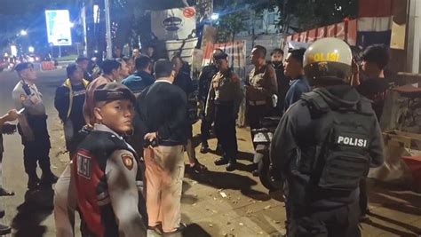 Bentrok Ormas Di Dago Bandung Telan Korban Jiwa Orang Tewas Penuh