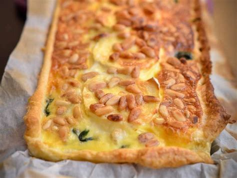 Quiche Pinard Ch Vre Pignons De Pin Recette Ptitchef