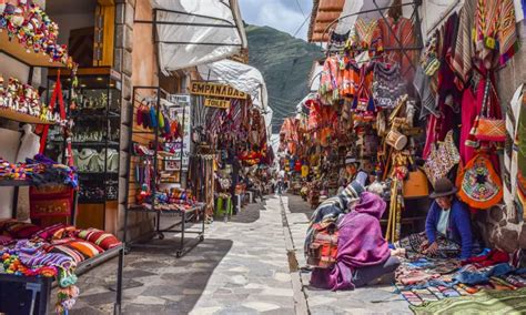 Mercado De Pisac Cusco Tours Peru