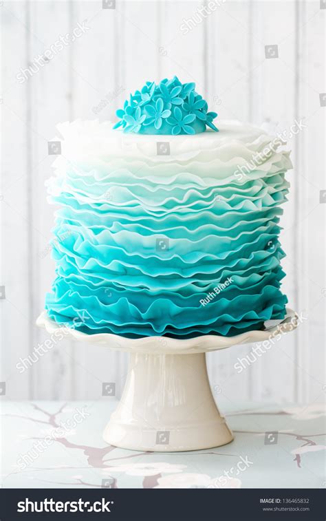 42,800 Wedding Cake Blue Images, Stock Photos, 3D objects, & Vectors ...