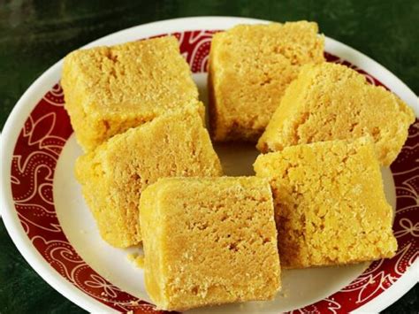 Soft Ghee Mysore Pak Recipe For Diwali Swasthis Recipes