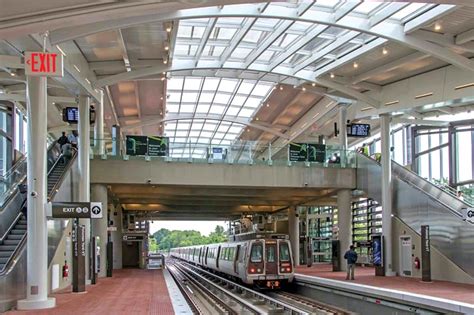 Washington Metro Potomac Yard Station Grand Opening - Railpace Newsmagazine