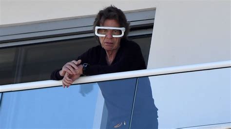 Mick Jagger Qué Son Los Anteojos De Fototerapia Con Los Que Fue Visto