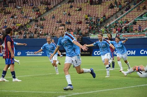 Delgado sumó minutos en el debut de UAI Urquiza en la Libertadores