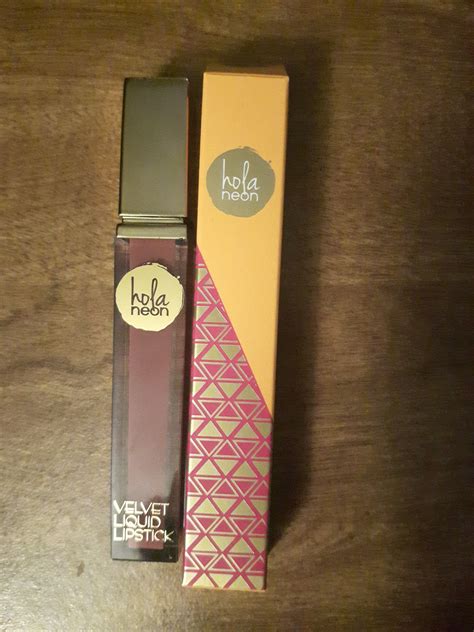 Hola Neon Velvet Liquid Lipstick Reviews In Lipstick Prestige