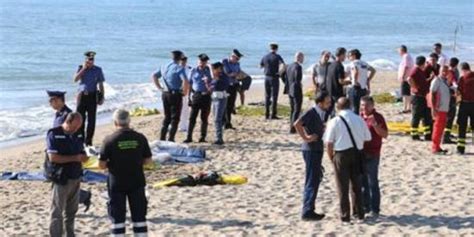 Migranti In Sbarcano In Spiaggia A Palma Di Montechiaro Ma La