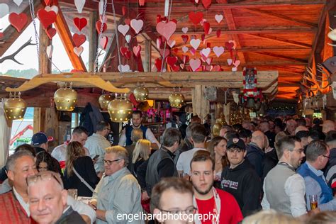 Impressionen Almhütte Royal auf dem Cannstatter Wasen