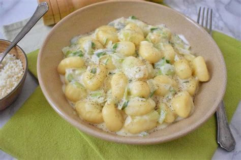 Gnocchi w śmietanowym sosie z porami i gorgonzolą La grande piccola