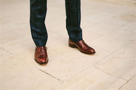 Black Pants And Brown Shoes A Style Guide To Pull Off The Ultimate Look