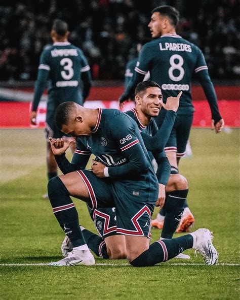 Kylian Mbappe And Achraf Hakimi Joueur De Football Maroc Football