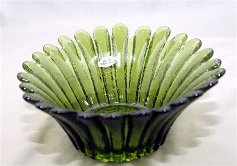 Rare 6 1 2 Blenko Handmade Olive Green Sunflower Daisy Bowl Bowl Antique Glassware Clover Green