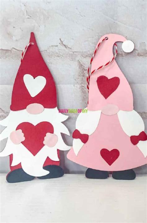 51 Amazing Cricut Paper Crafts to Make This Year - Daily Dose of DIY