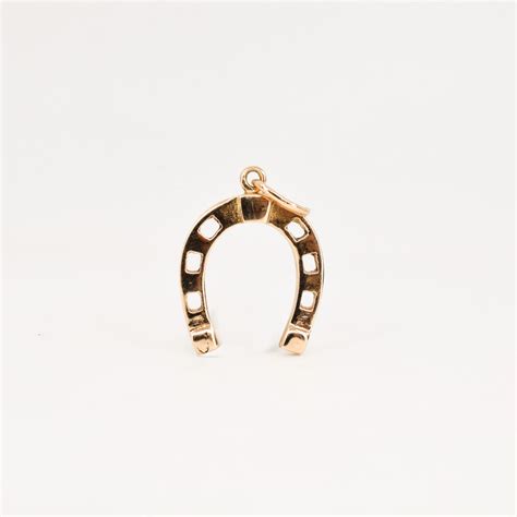 Lucky Horseshoe Pendant – Folklor