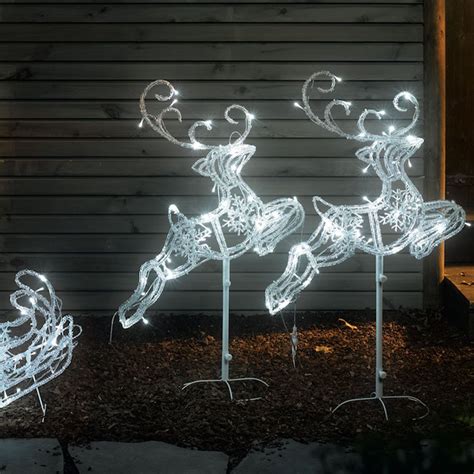 Lidl is selling outdoor Christmas lights that cost 28p to run all ...