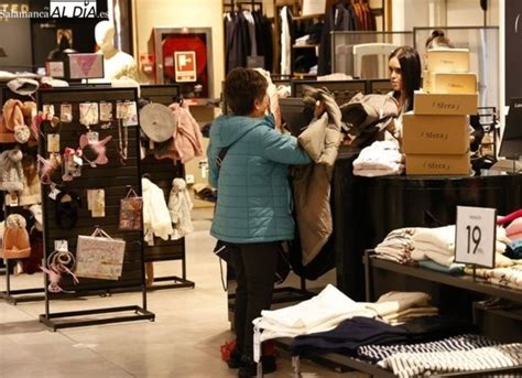 Estos son los domingos y festivos que abrirán los comercios de