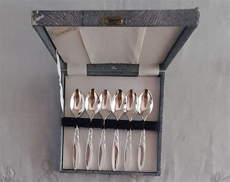 Vintage Grosvenor Christine Silver Plate Box Set Of Coffee Spoons