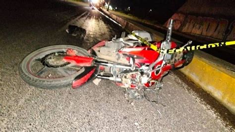 Muere motociclista en Tulancingo choca contra muro de contención y lo