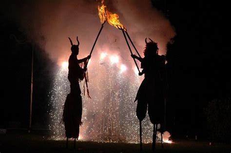 Bagnara Tutto Pronto Per La Tradizionale Festa Del Castello