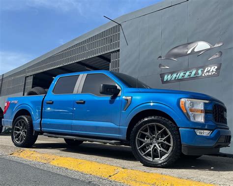 Ford F-150 Blue Vossen HF6-4 | Wheel Front