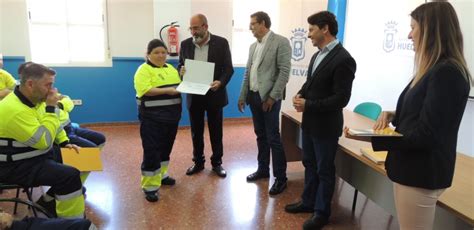 Los 20 Participantes En La Primera Escuela De Oficios Ferrovial