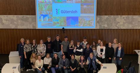 Deutsch Lettische Sch Lergruppe Zu Besuch Im G Tersloher Rathaus