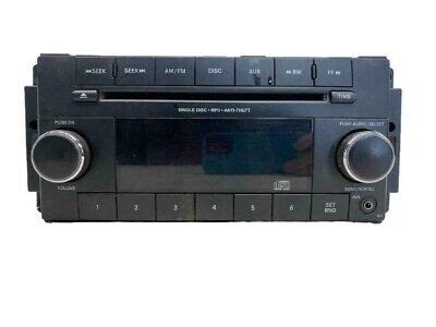 Dodge Caravan Chrysler Am Fm Mp Cd Radio Receiver W O Satellite